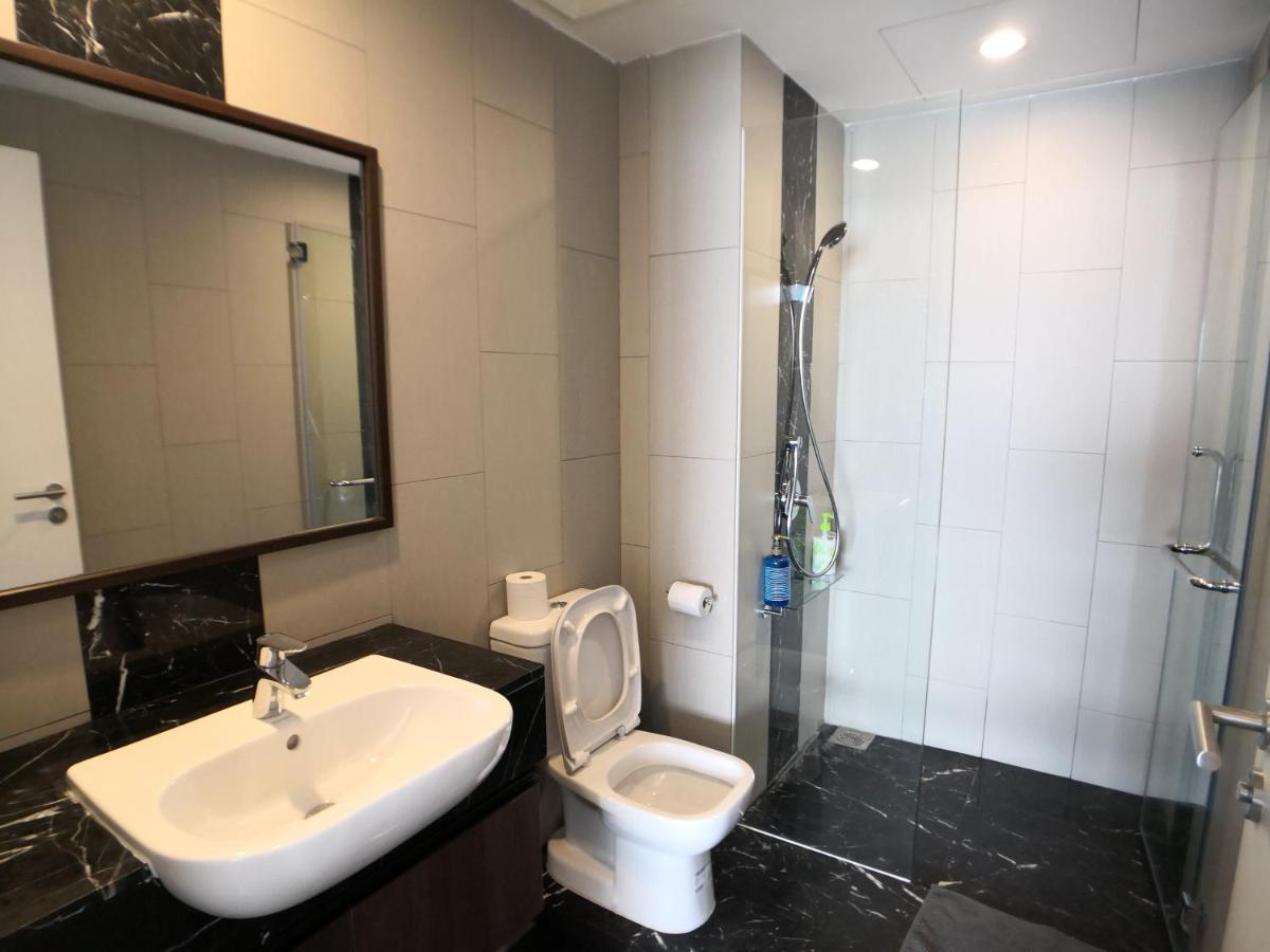 Penthouse 2-Bedroom with 3 Sunrise Sea View Balcony