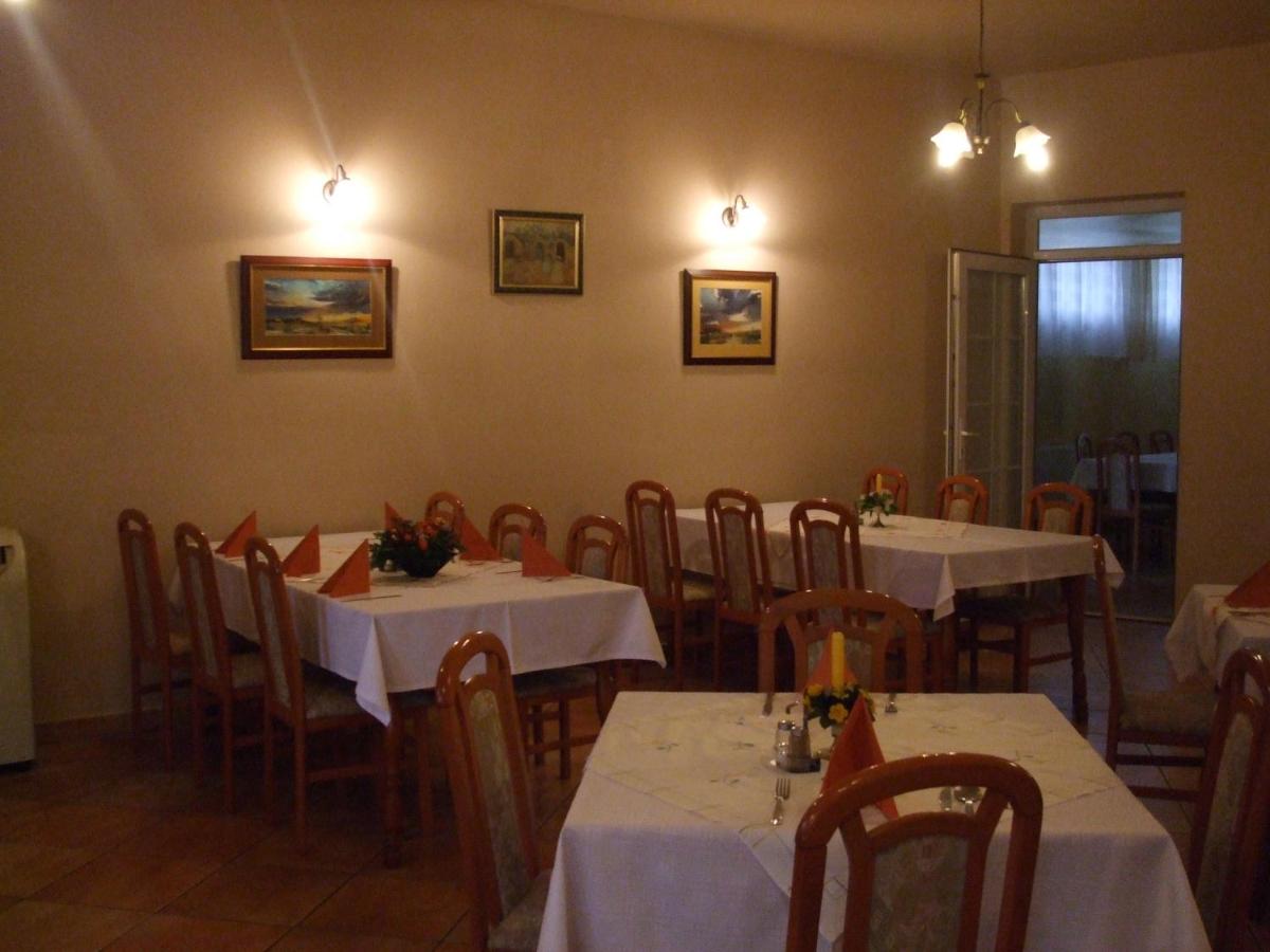 Gilde Panzió - Bed and Breakfast
