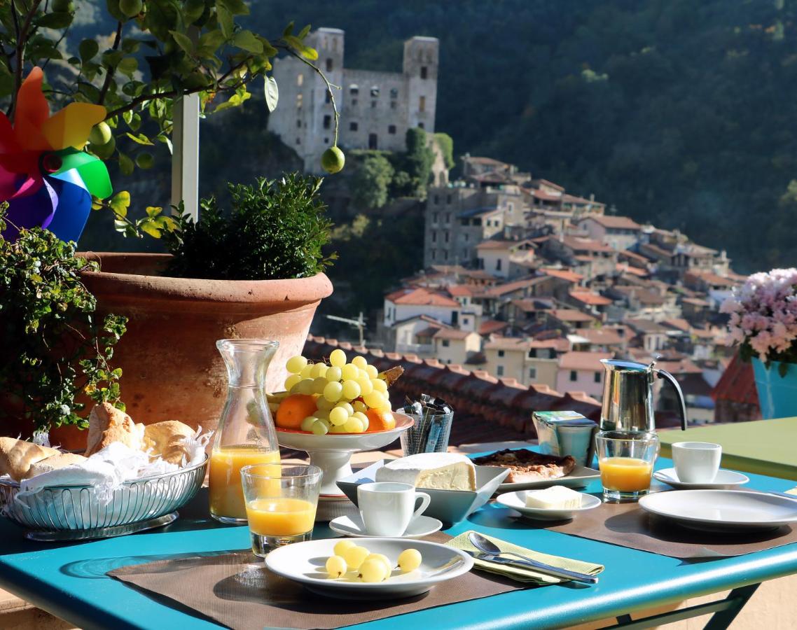 B&B Dolceacqua - Talking Stones - Bed and Breakfast Dolceacqua