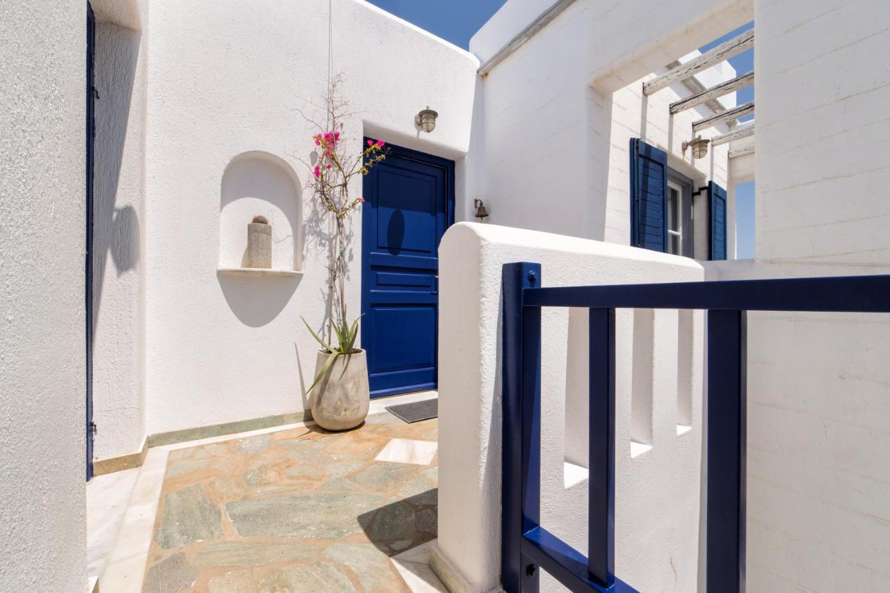 PURE WHITE 1BD house with amazing Sea Views in Naousa - B&B Naoussa