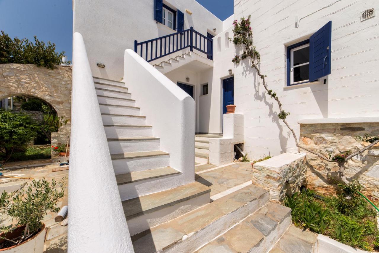 PURE WHITE 1BD house with amazing Sea Views in Naousa - Chambres d’hôtes