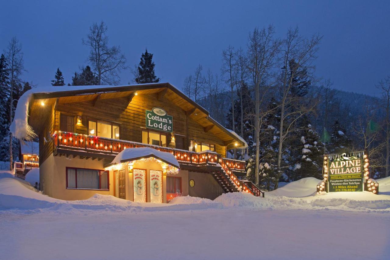 Cottam's Lodge by Alpine Village Suites - B&B Taos Ski Valley