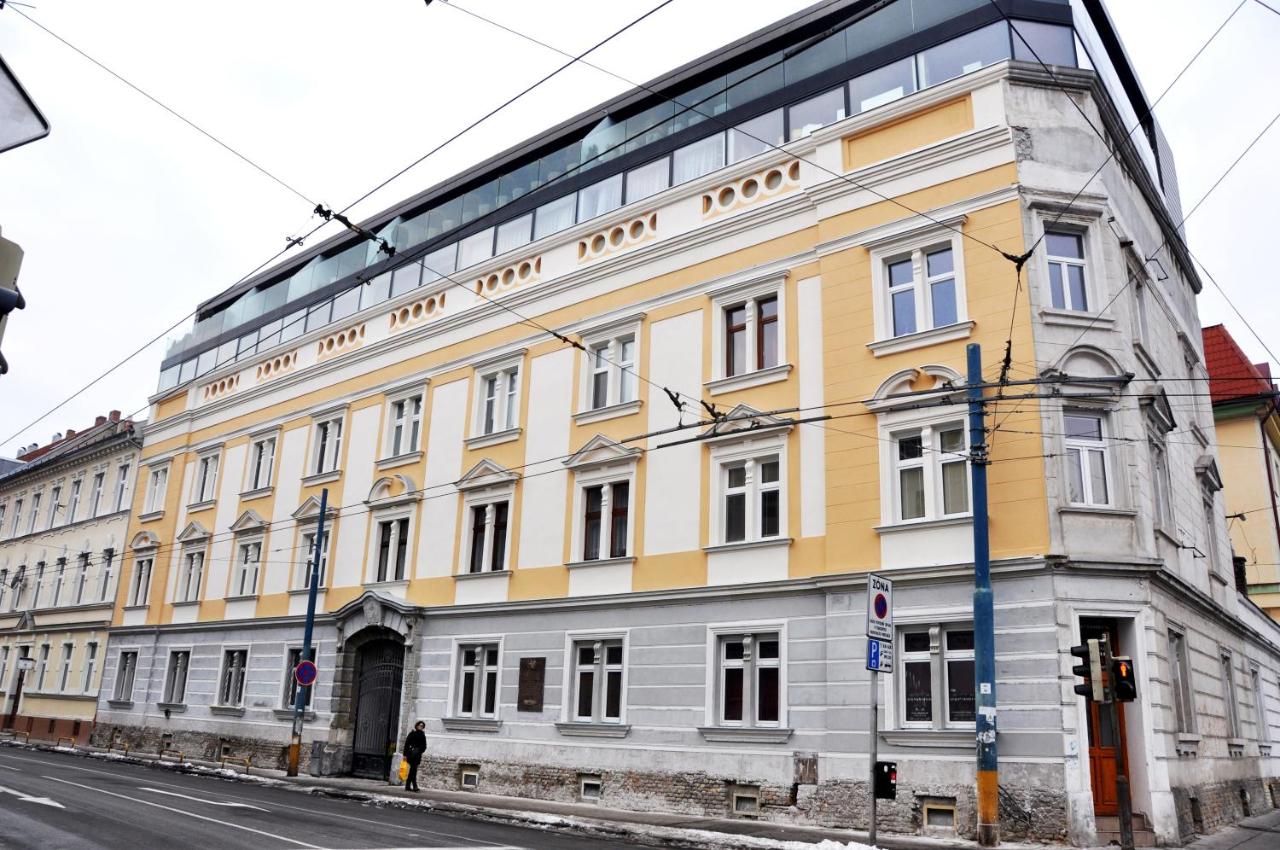 Modern & Historic Apartment - B&B