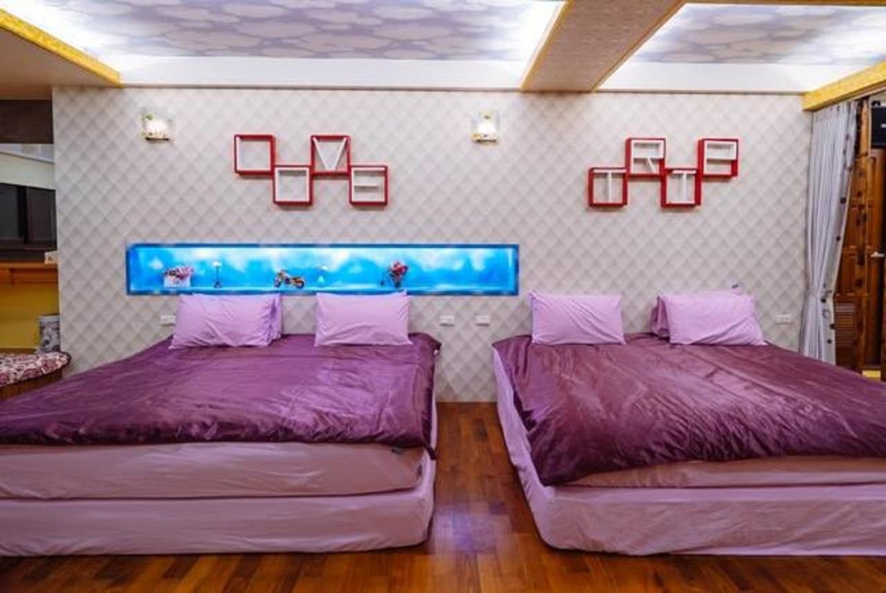 Zimmer mit 2 Kingsize-Betten