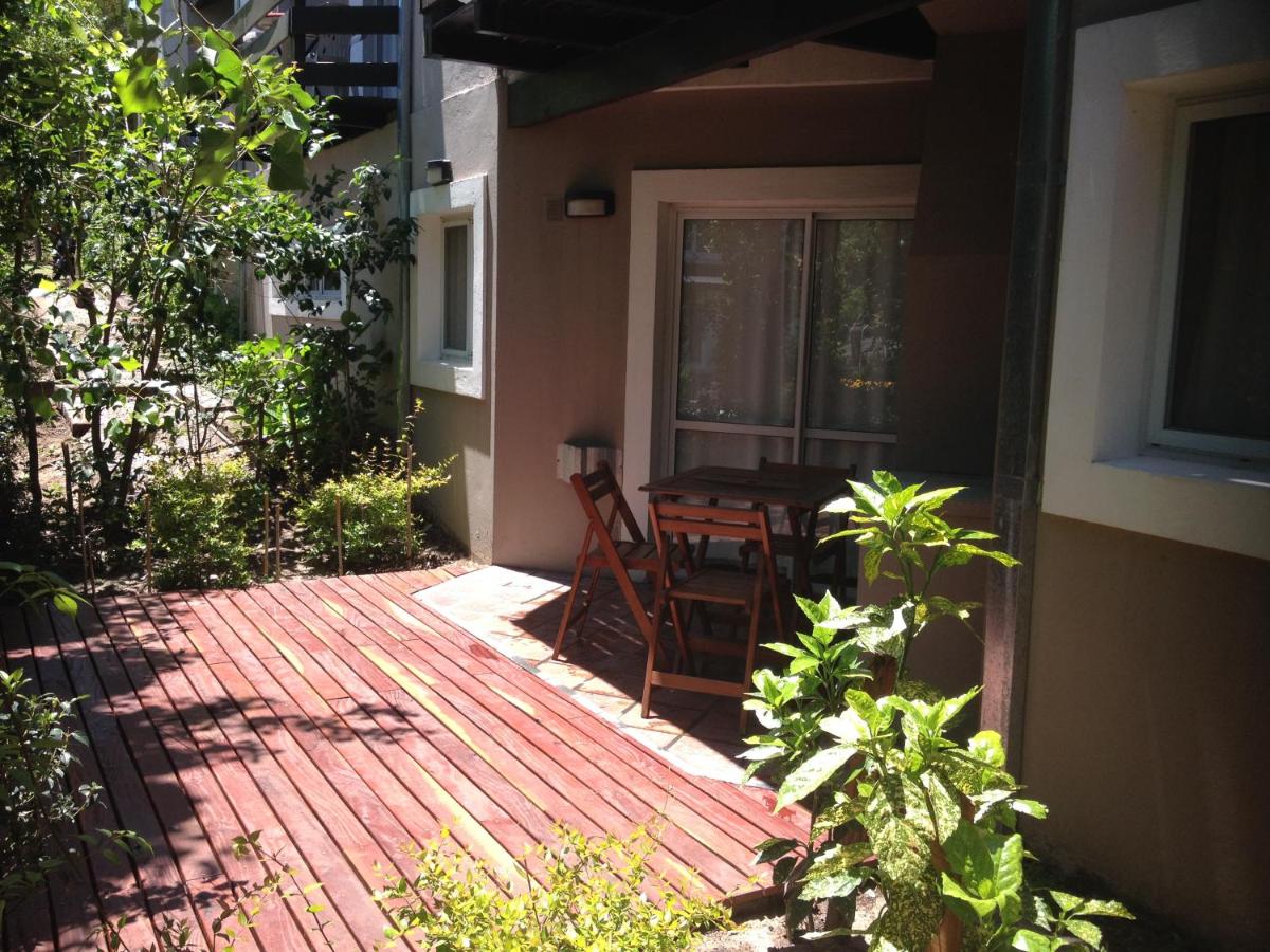 Apartment with Garden View