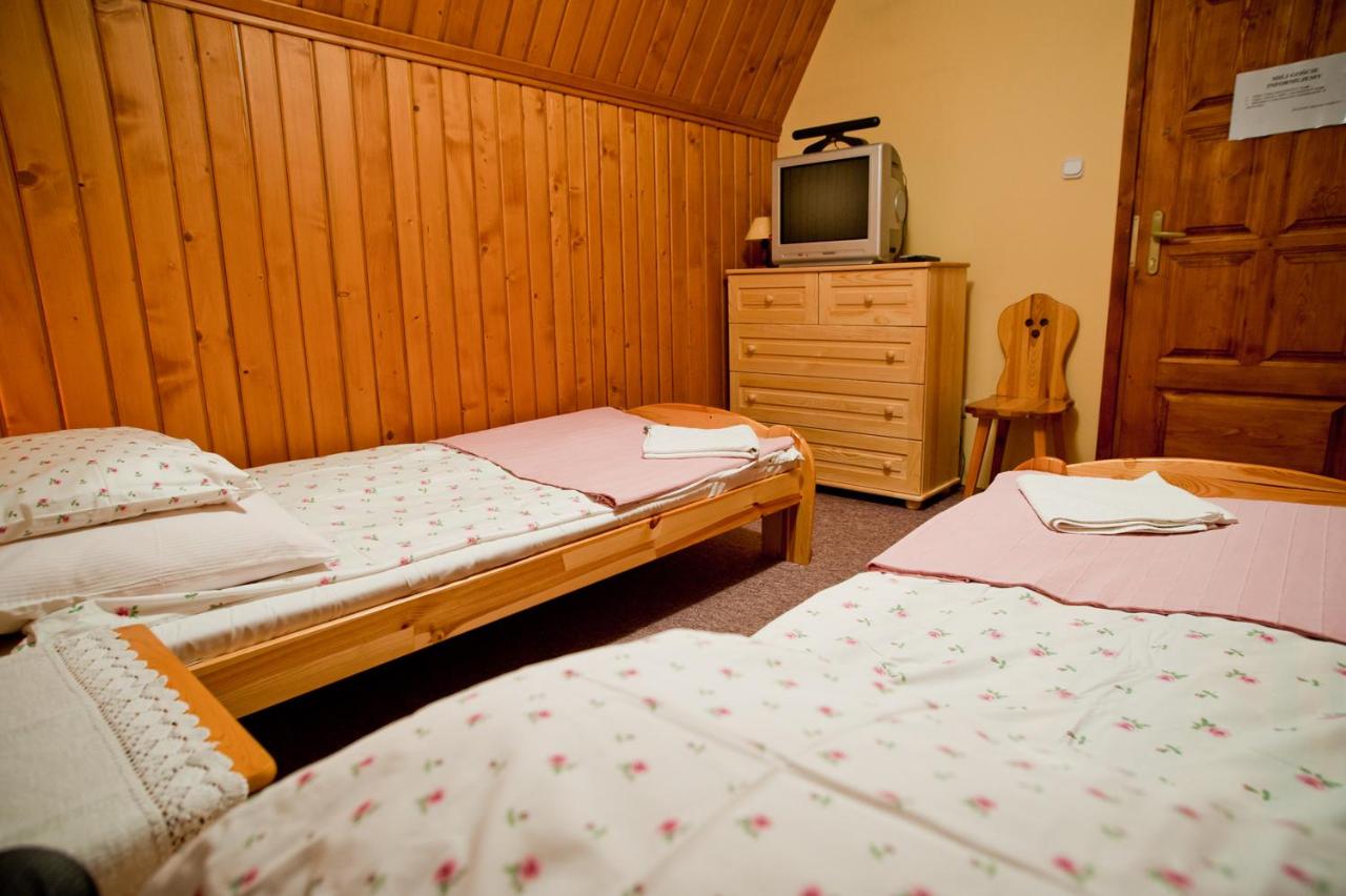 Twin Room with Private External Bathroom