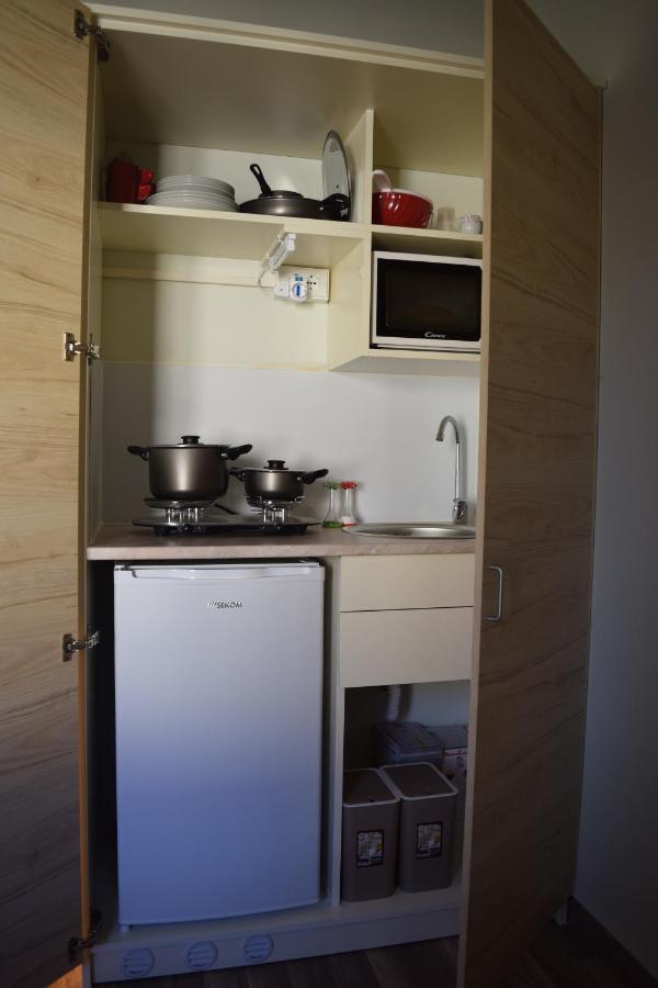 Single Room with Shared Bathroom