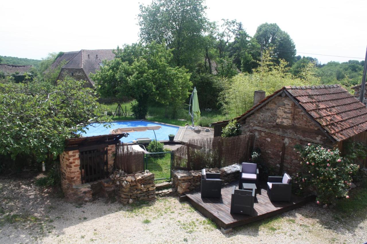 Camera Matrimoniale con Vista Giardino