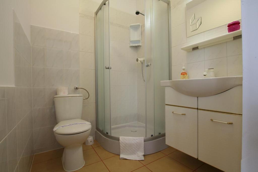 Camera Tripla Superior