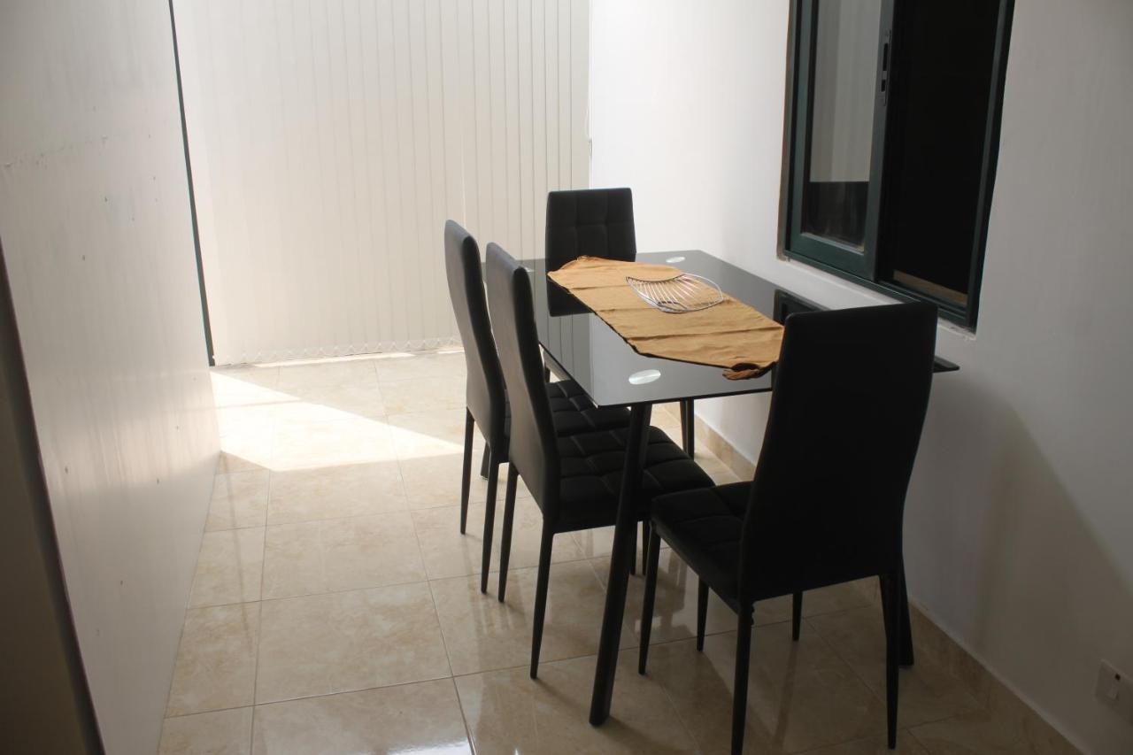 St Joseph Penthouse - B&B Victoria