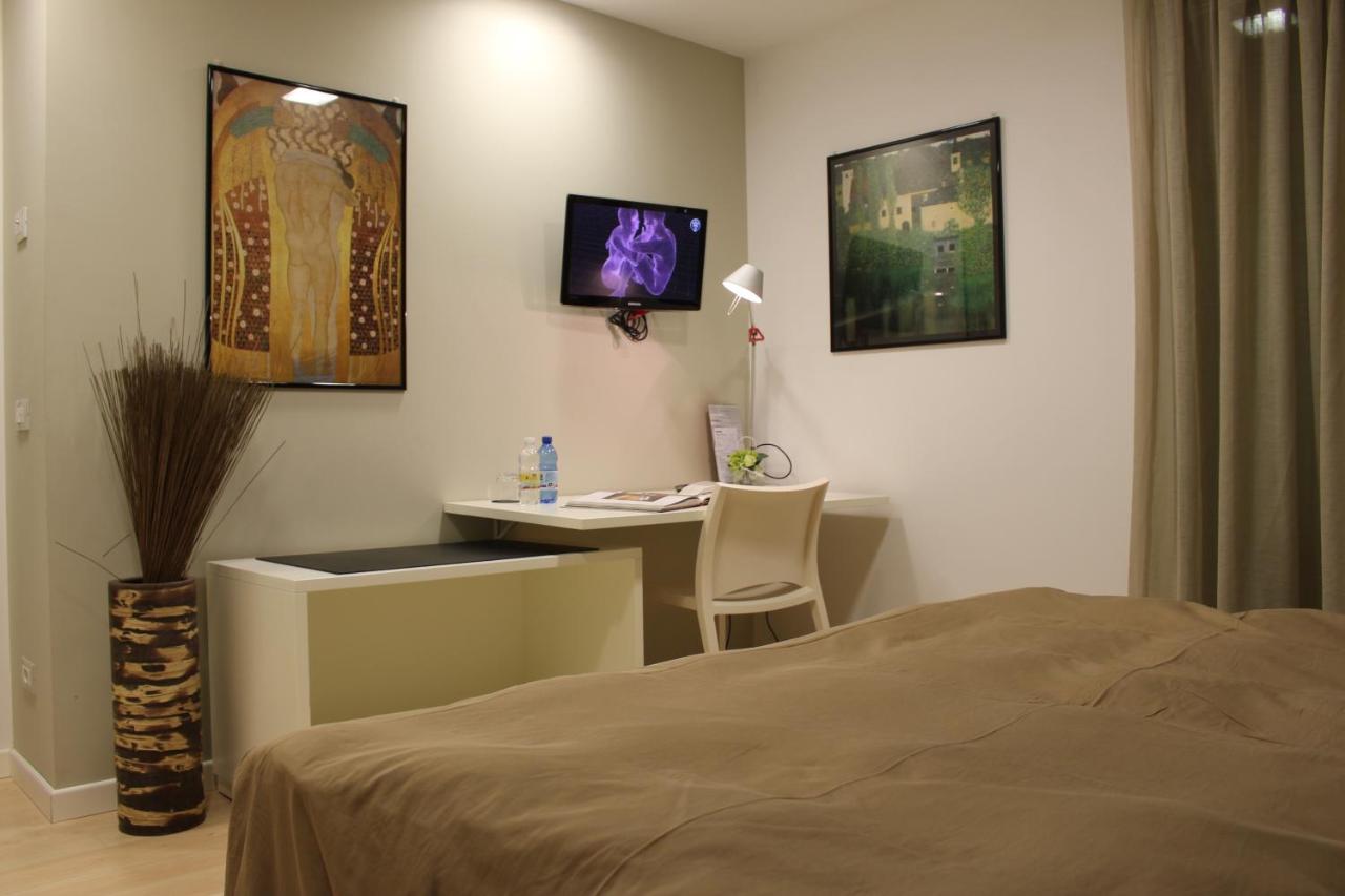 Double or Twin Room with Private Bathroom