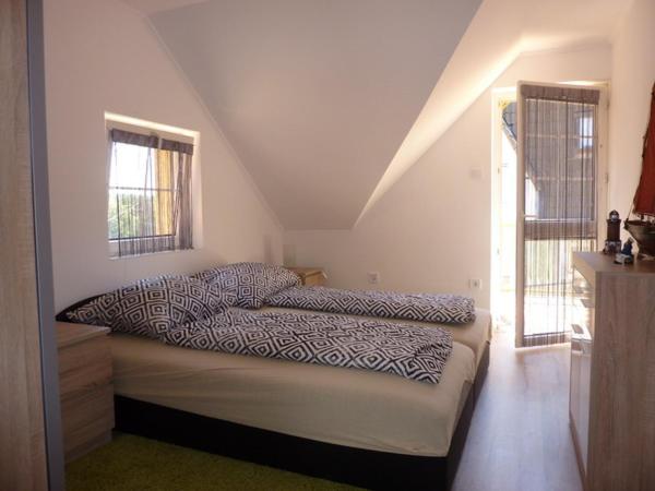 Apartment mit Balkon
