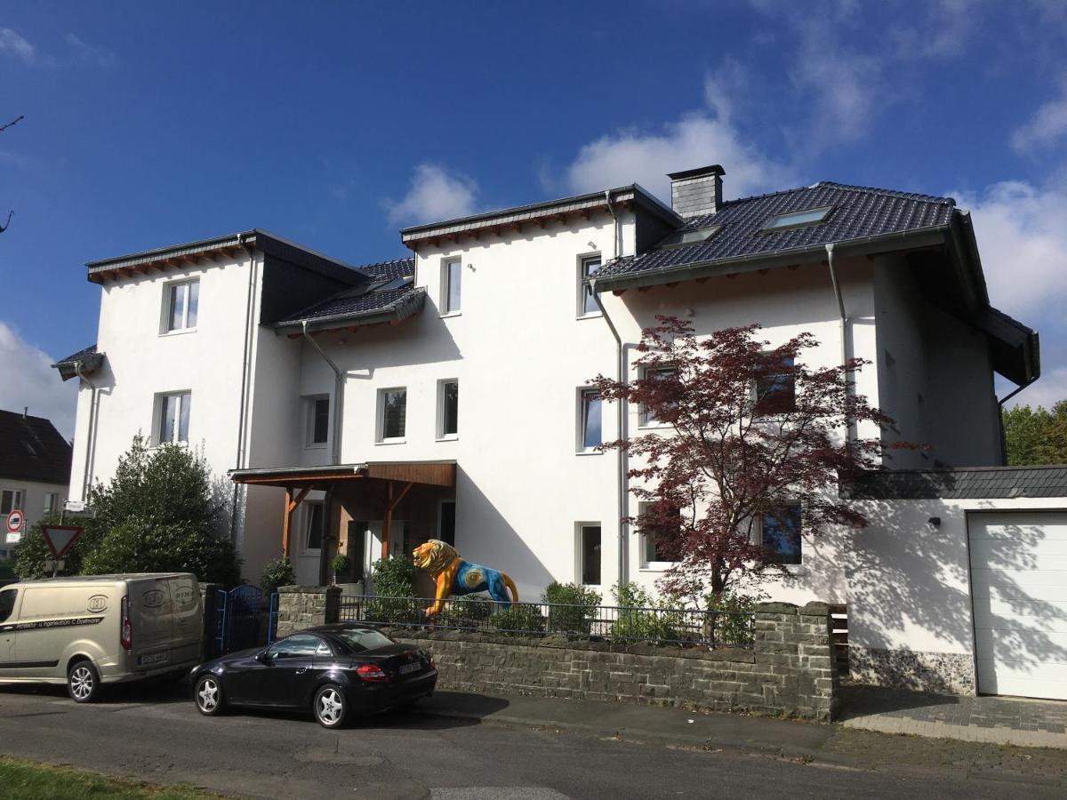 B&B Remscheid - Stadtvilla Intzeplatz - Apartment Juist - Bed and Breakfast Remscheid