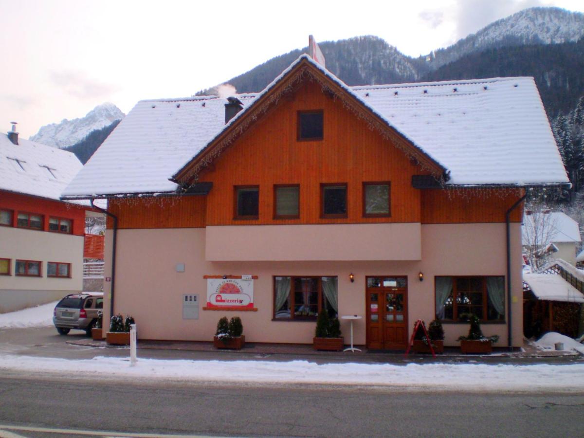 Apartment and rooms Maraton - B&B
