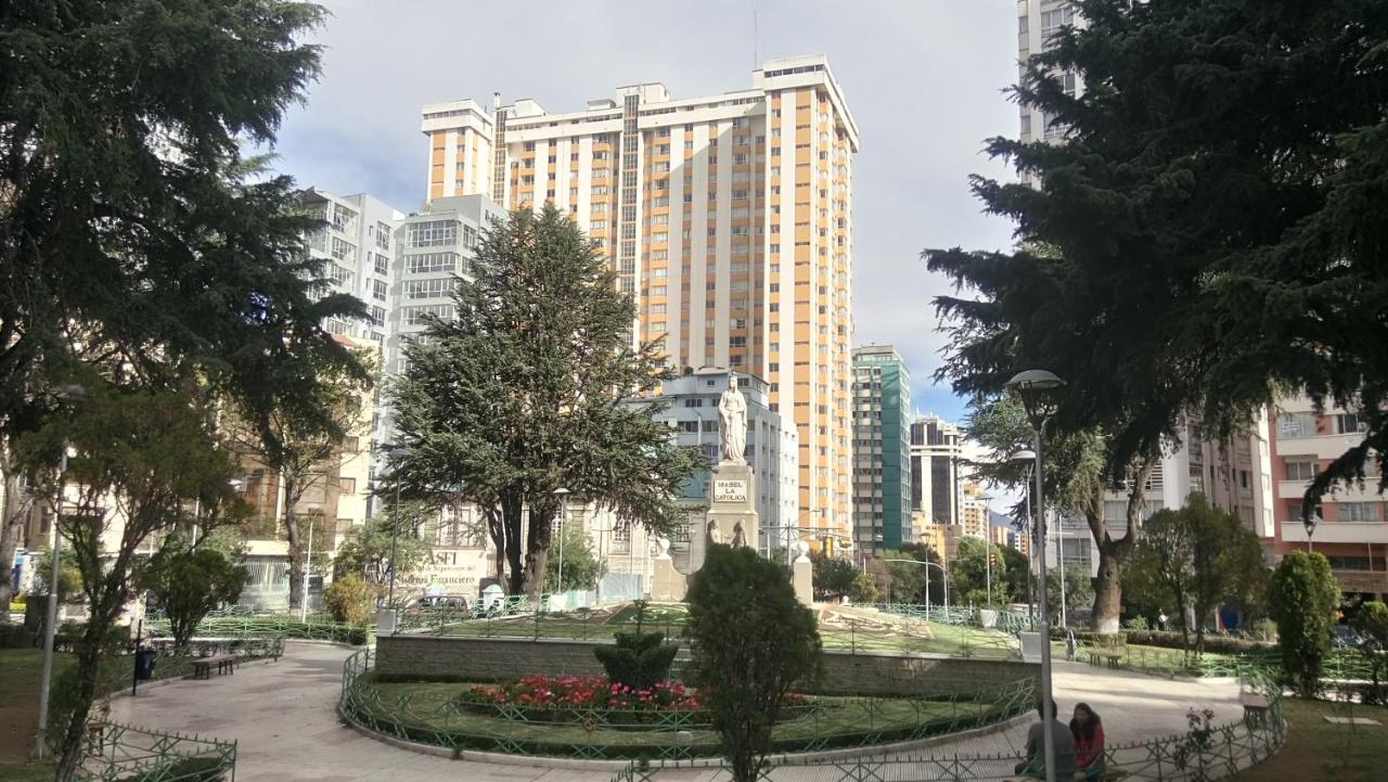APARTAMENTO PRIVADO Piso 20a, CENTRICO, CERCA EMBAJADA USA, TELEFERICOS, MALLS, VISTAS 360, SOLEADO, ZONA SEGURA, CONCIERTOS - Chambres d'hôtes La Paz