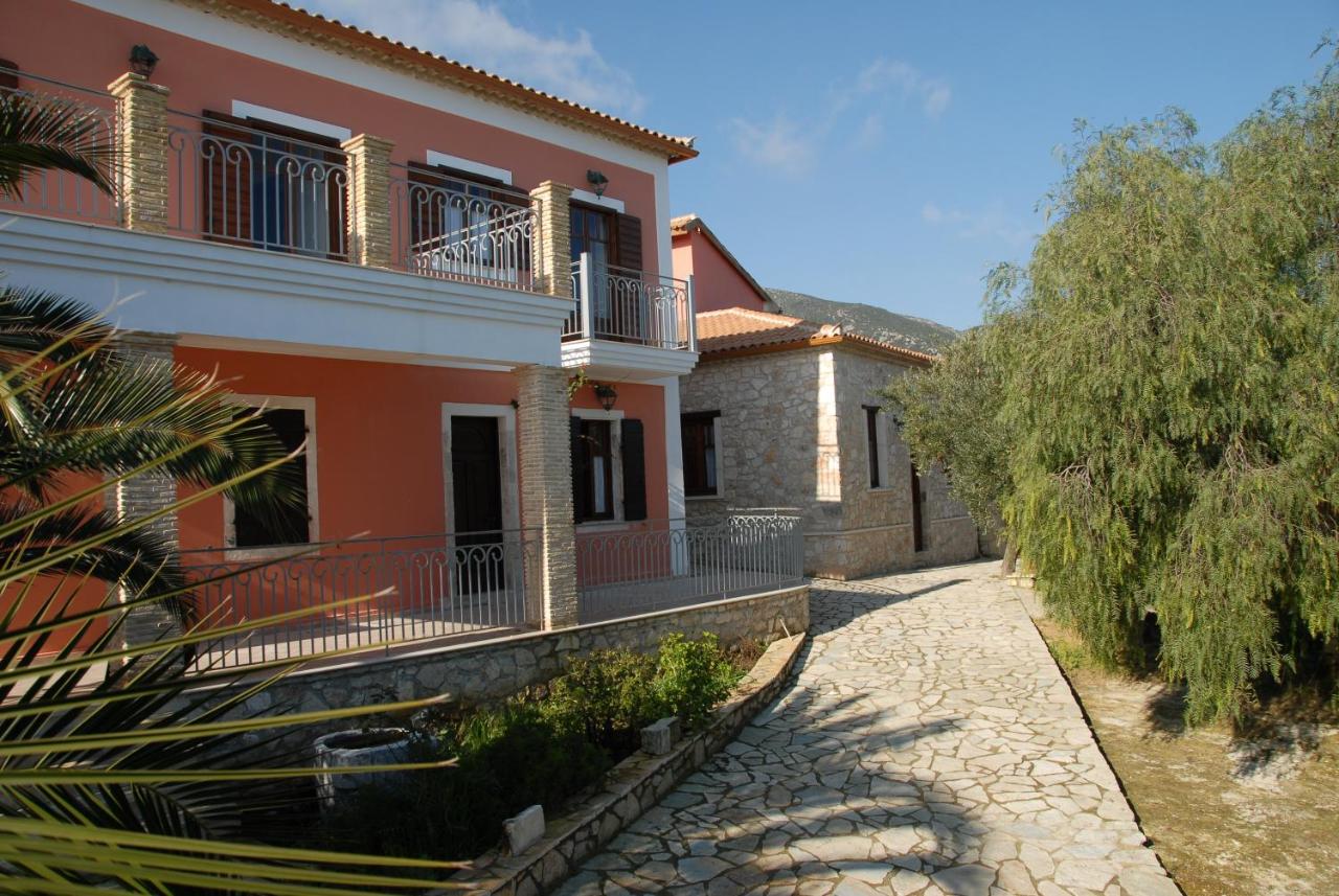 Anatoli Labreon - B&B