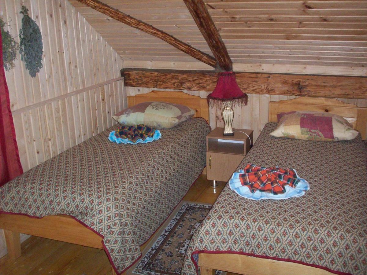 Doppel-/Zweibettzimmer mit Gemeinschaftsbad