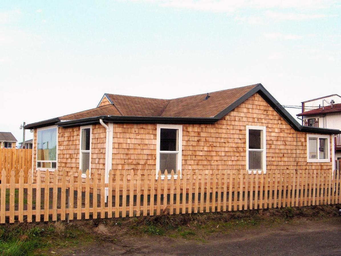 B&B Long Beach - Historic 1920s Cabin - Bed and Breakfast Long Beach