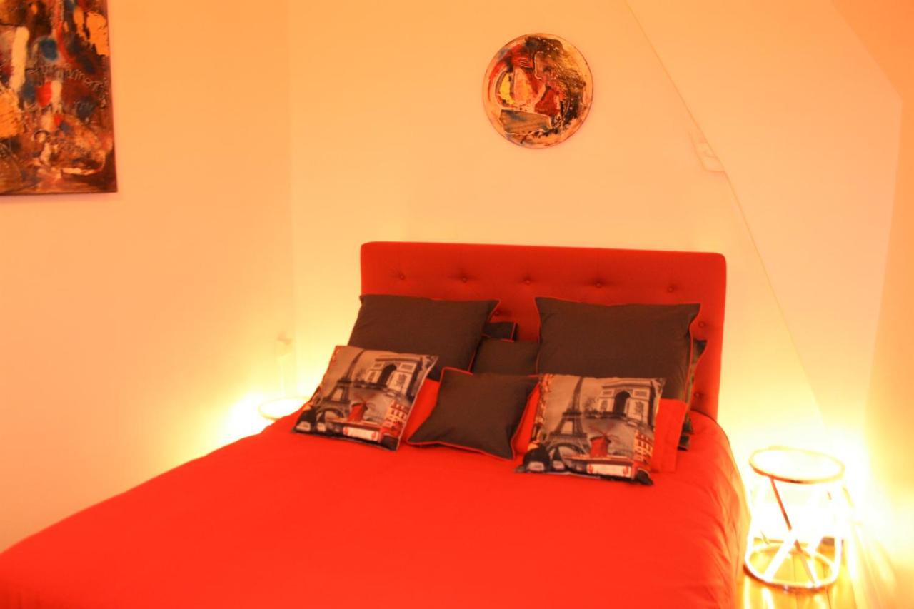 Zimmer mit Kingsize-Bett