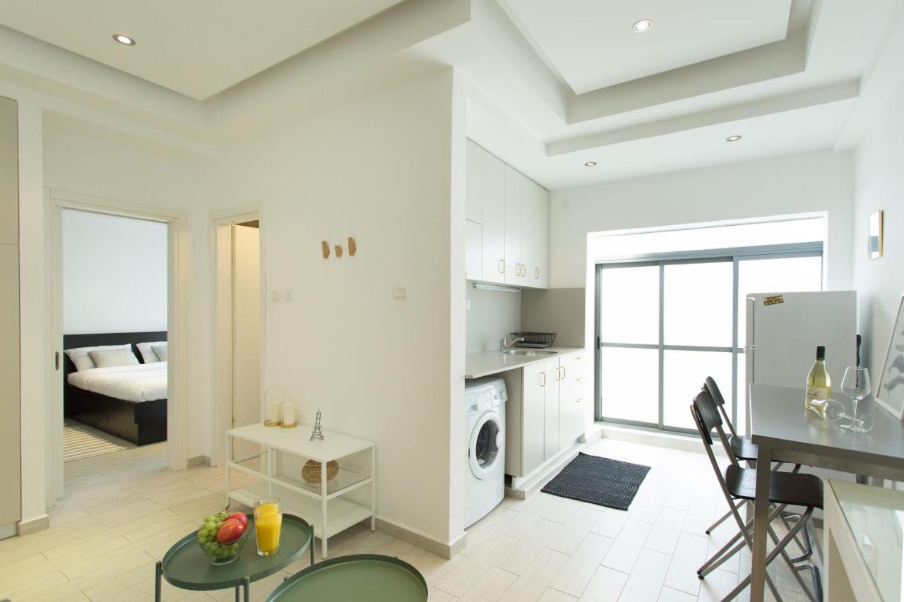 One Bedroom Apartment - 36 Shalom Aleichem street
