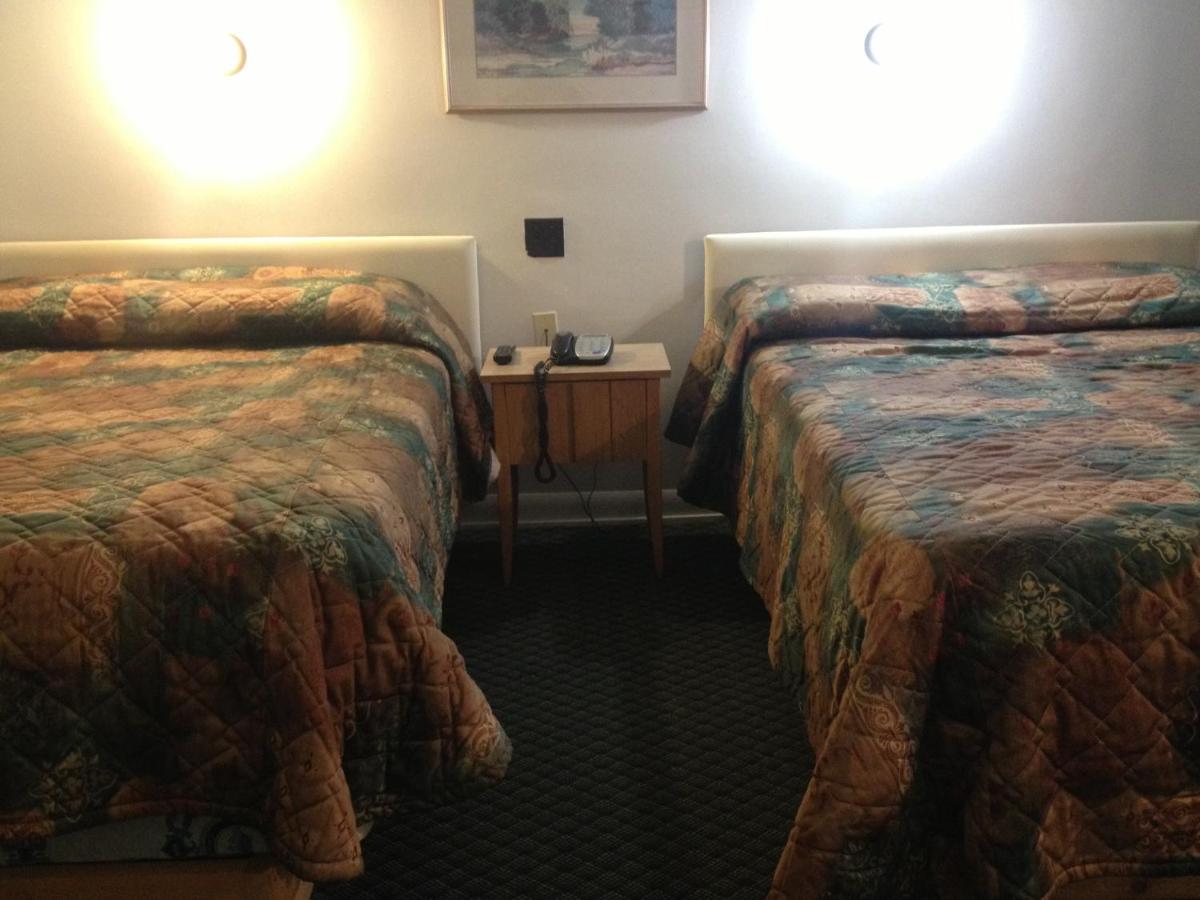 Doppelzimmer mit 2 Doppelbetten