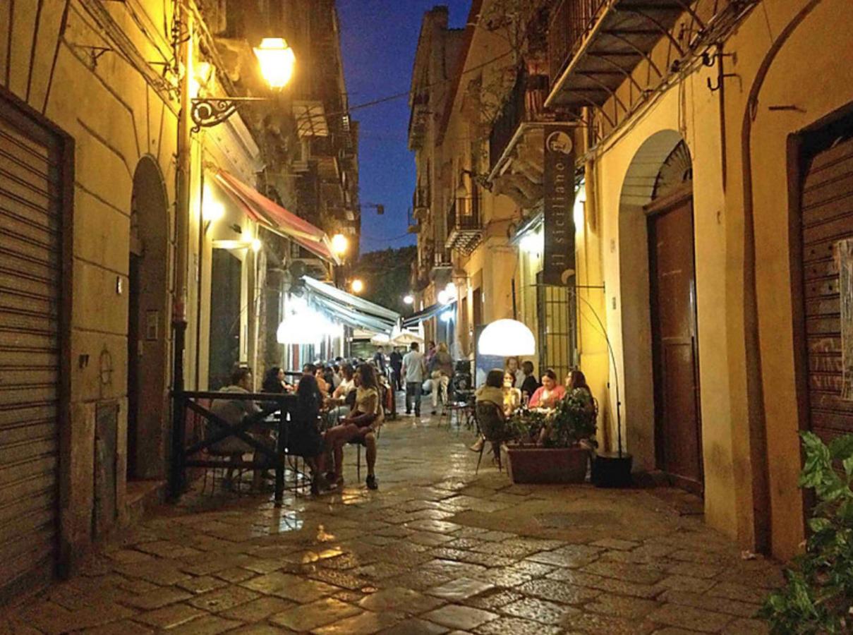 Orologio del Massimo - B&B Palermo