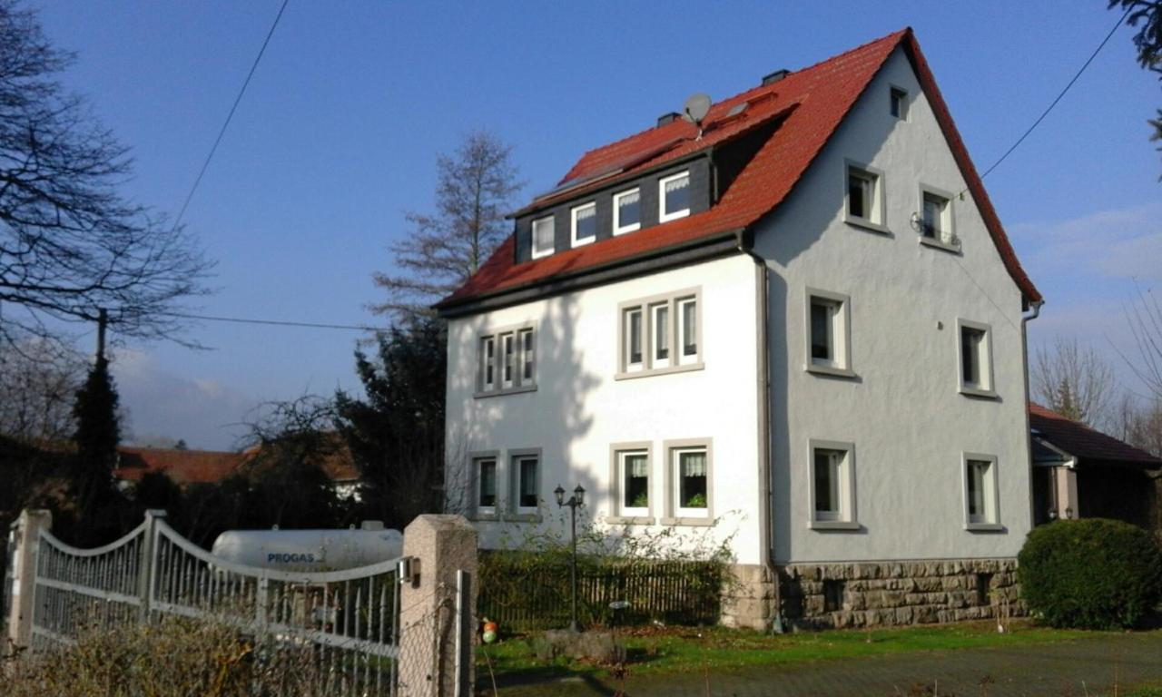 B&B Mühlhausen/Thüringen - Ferienwohnungen am Schwanenteich - Bed and Breakfast Mühlhausen/Thüringen