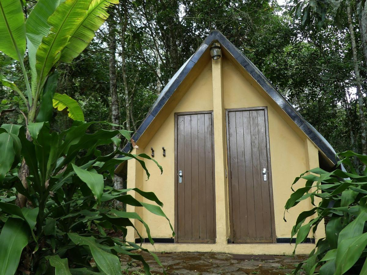 Chambre Lits Jumeaux Standard avec Salle de Bains Commune Séparée