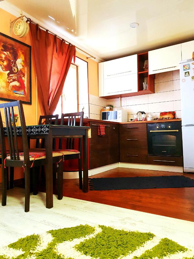 B&B Dnipropetrovs'k - Apartment Ushakova 16 - Bed and Breakfast Dnipropetrovs'k