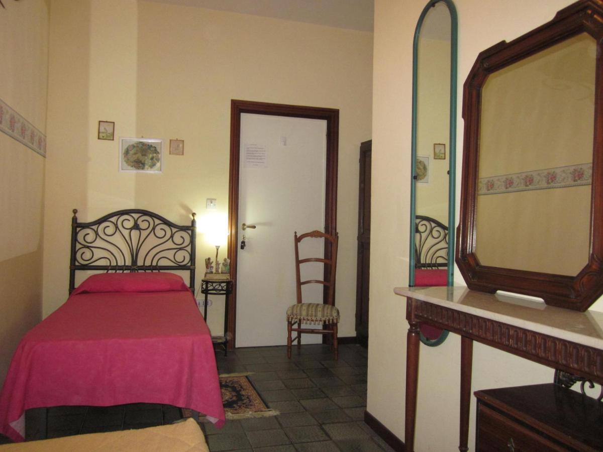 Single Room with Private Bathroom