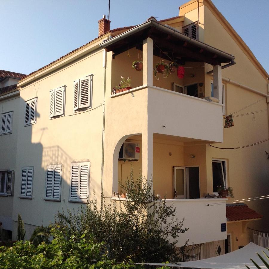Secret Garden Apartment - B&B Zara
