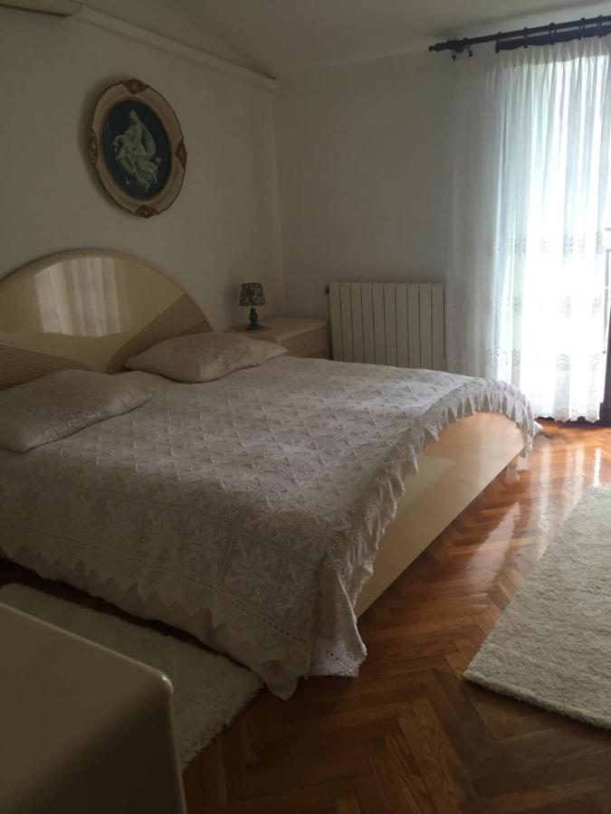 One-Bedroom Apartment with Balcony (4 Adults)