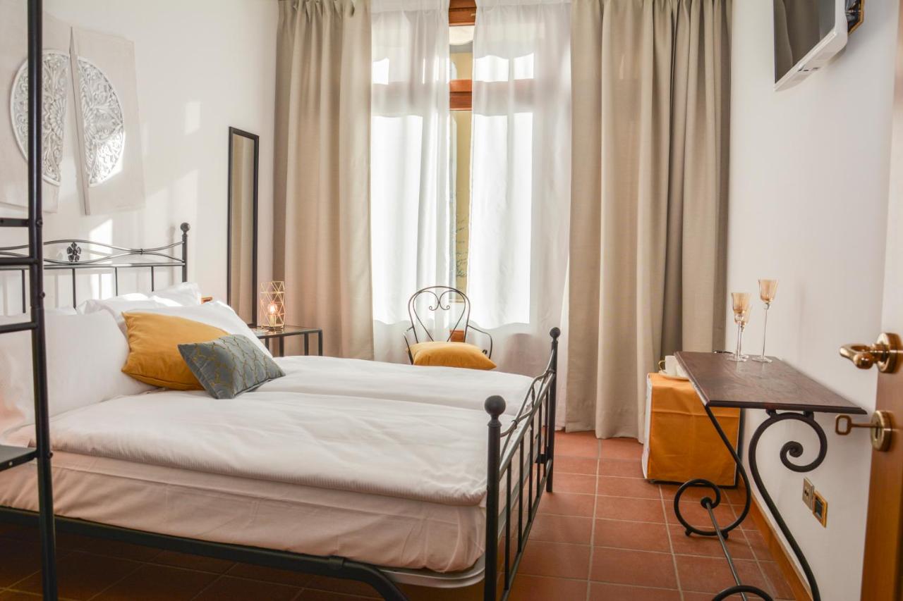 Habitación Doble con baño privado externo