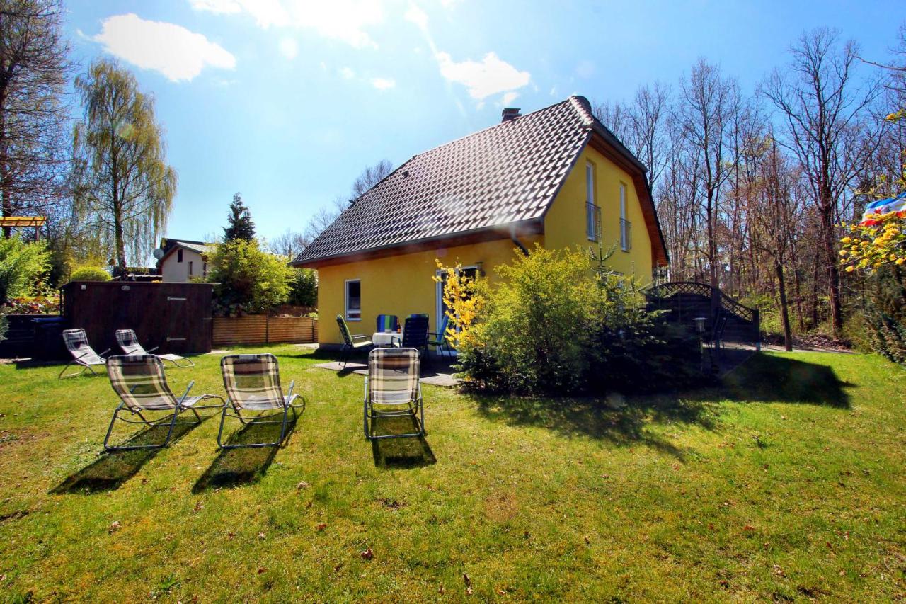 Ferien_HAUS SEEBRISE - B&B Göhren-Lebbin
