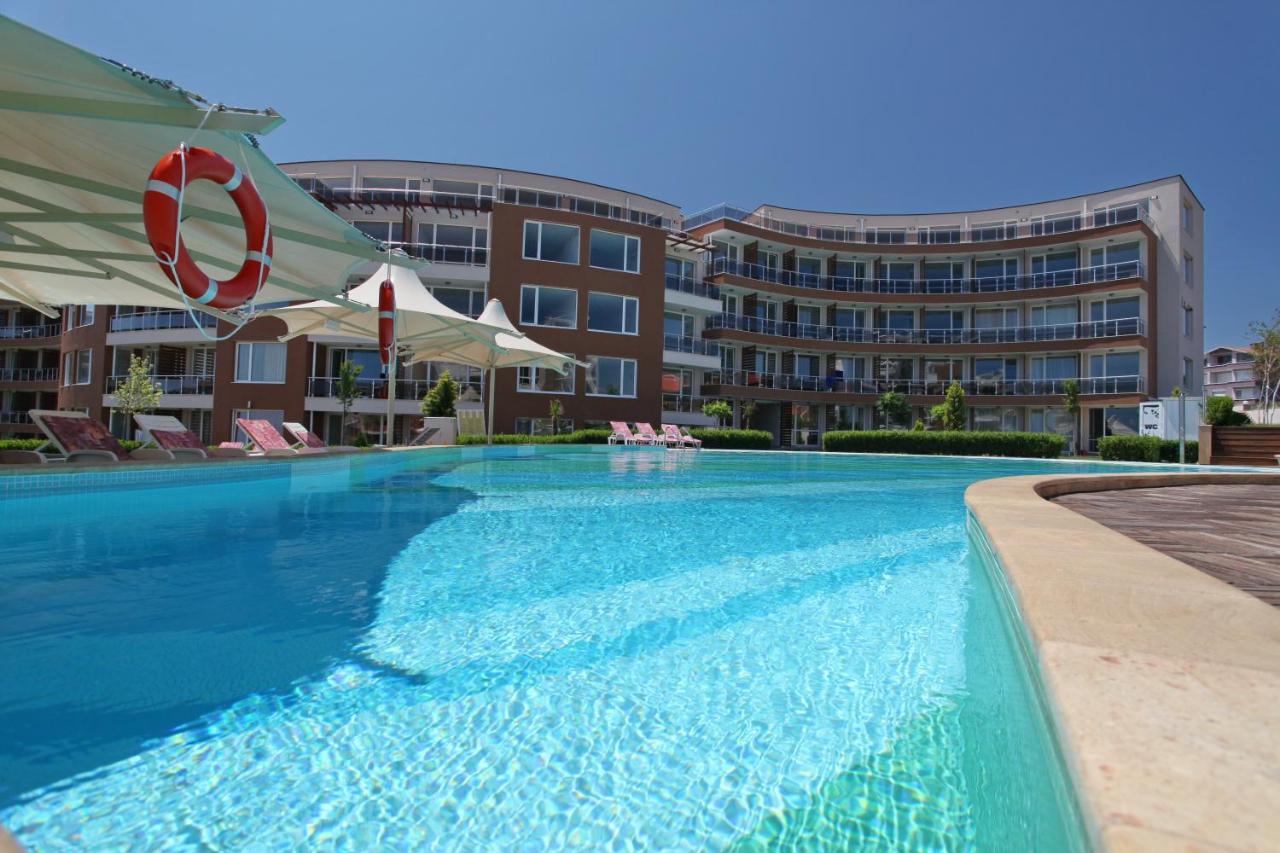 B&B Chernomorets - Apartments in Sunny Island Complex - Bed and Breakfast Chernomorets