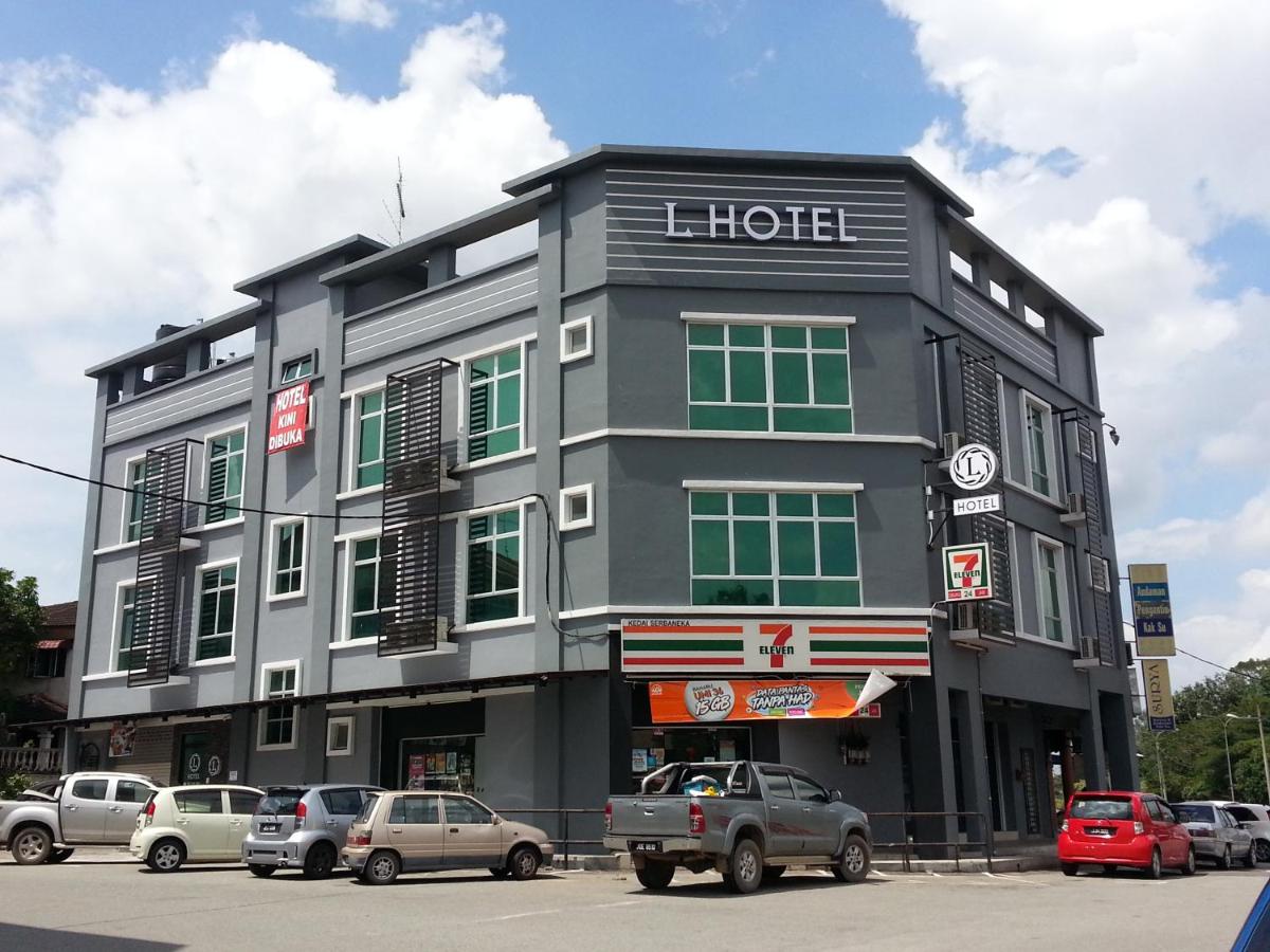 B&B Simpang Renggam - L Hotel - Bed and Breakfast Simpang Renggam