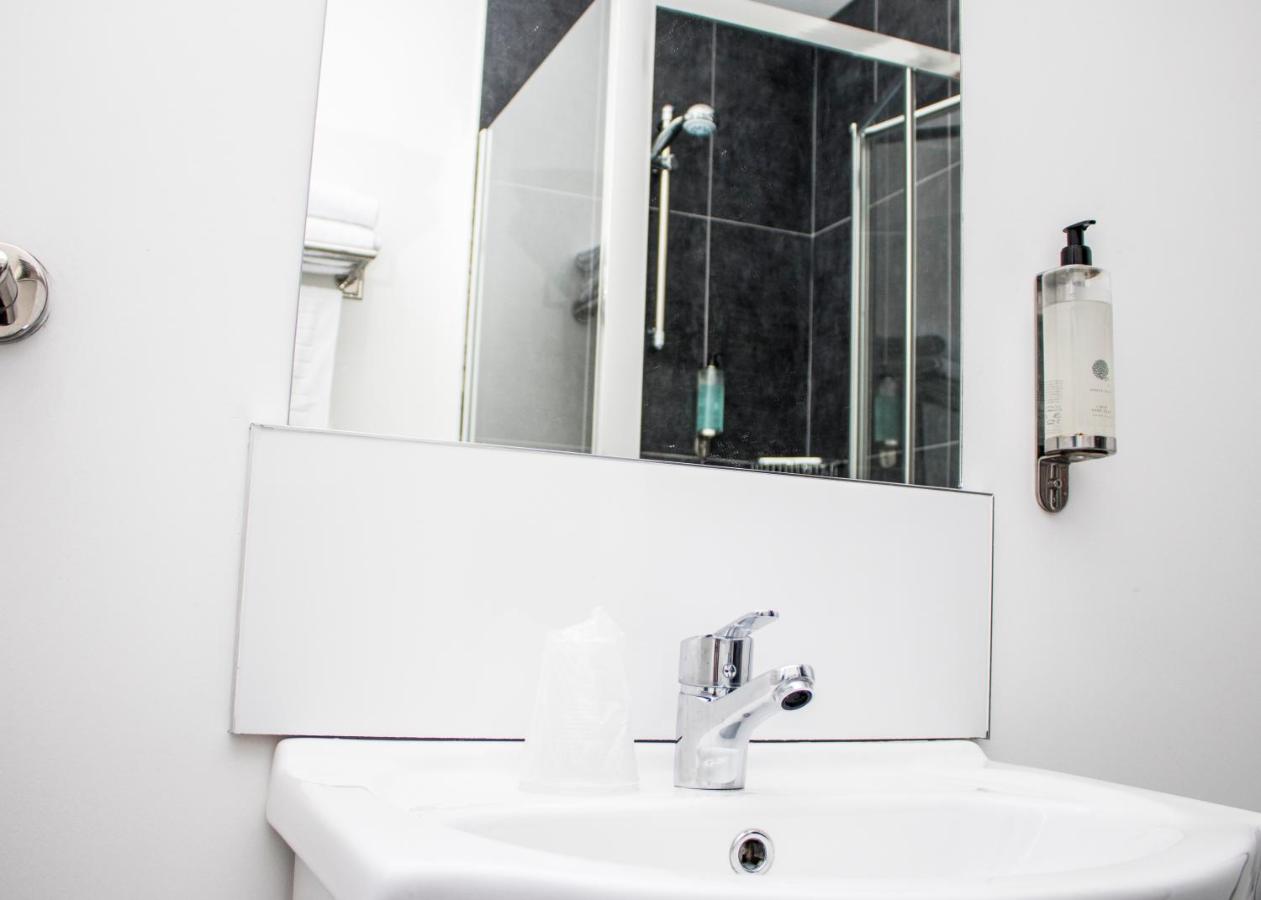 Chambre Familiale avec Douche