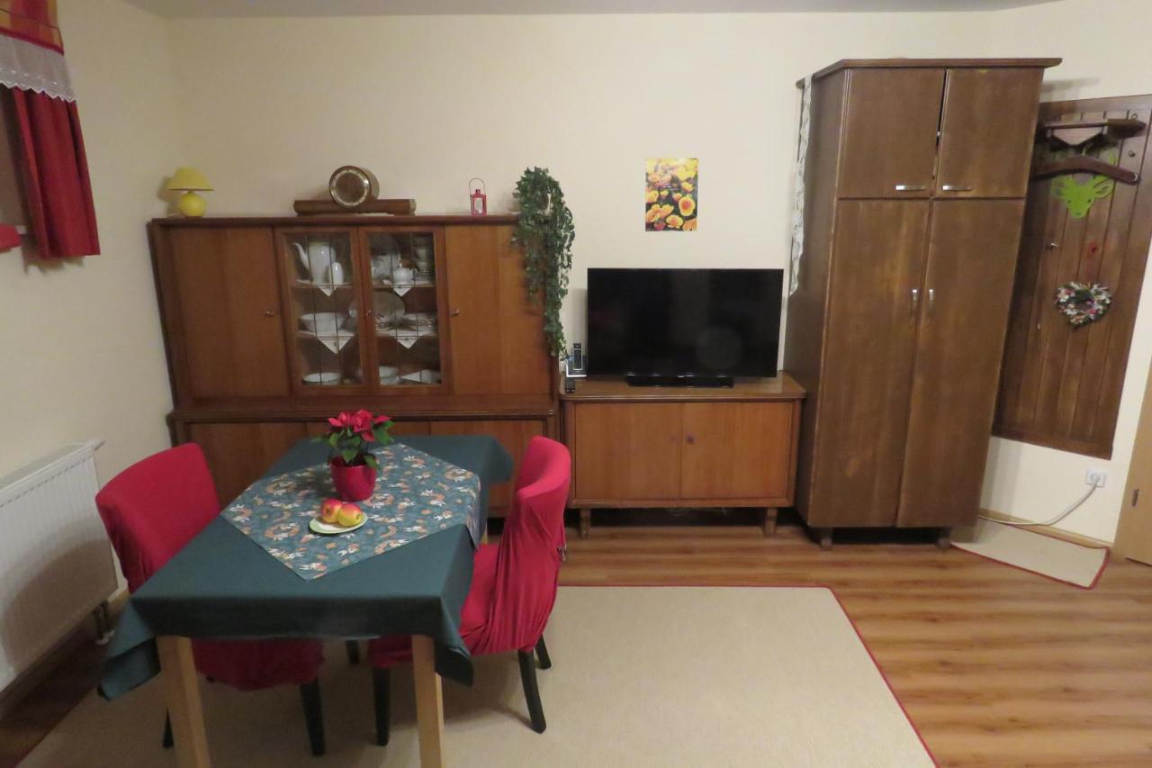 Camera Doppia con Letti Singoli con Bagno