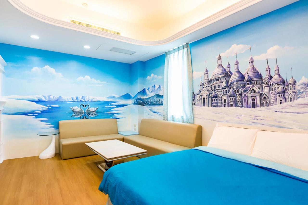 Deluxe Family Room