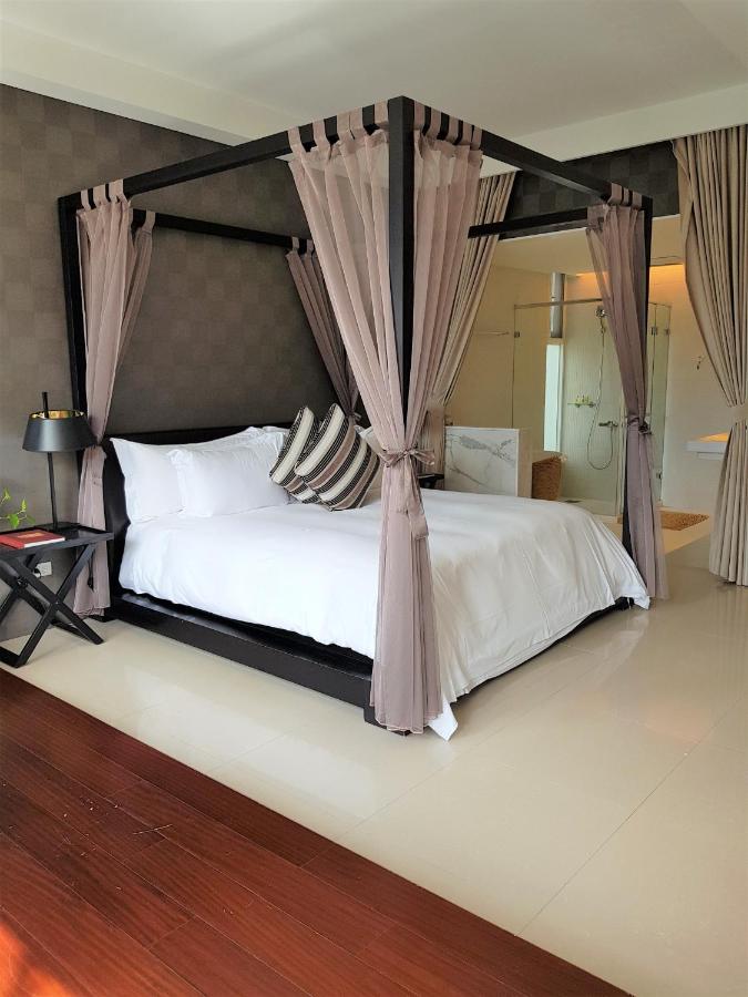 Kamer met Kingsize Bed en Uitzicht op de Tuin