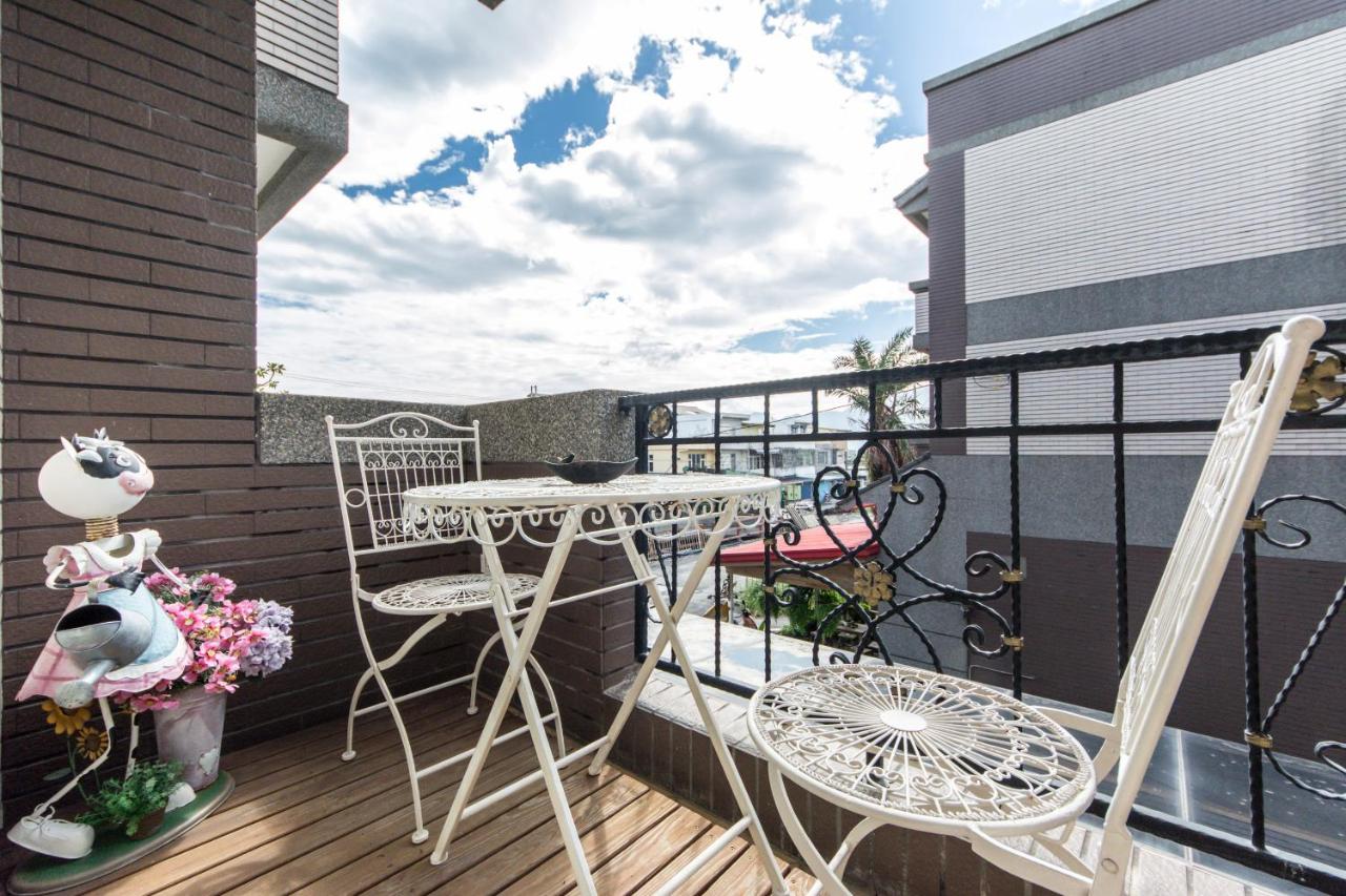 Kamer met Queensize Bed en Balkon