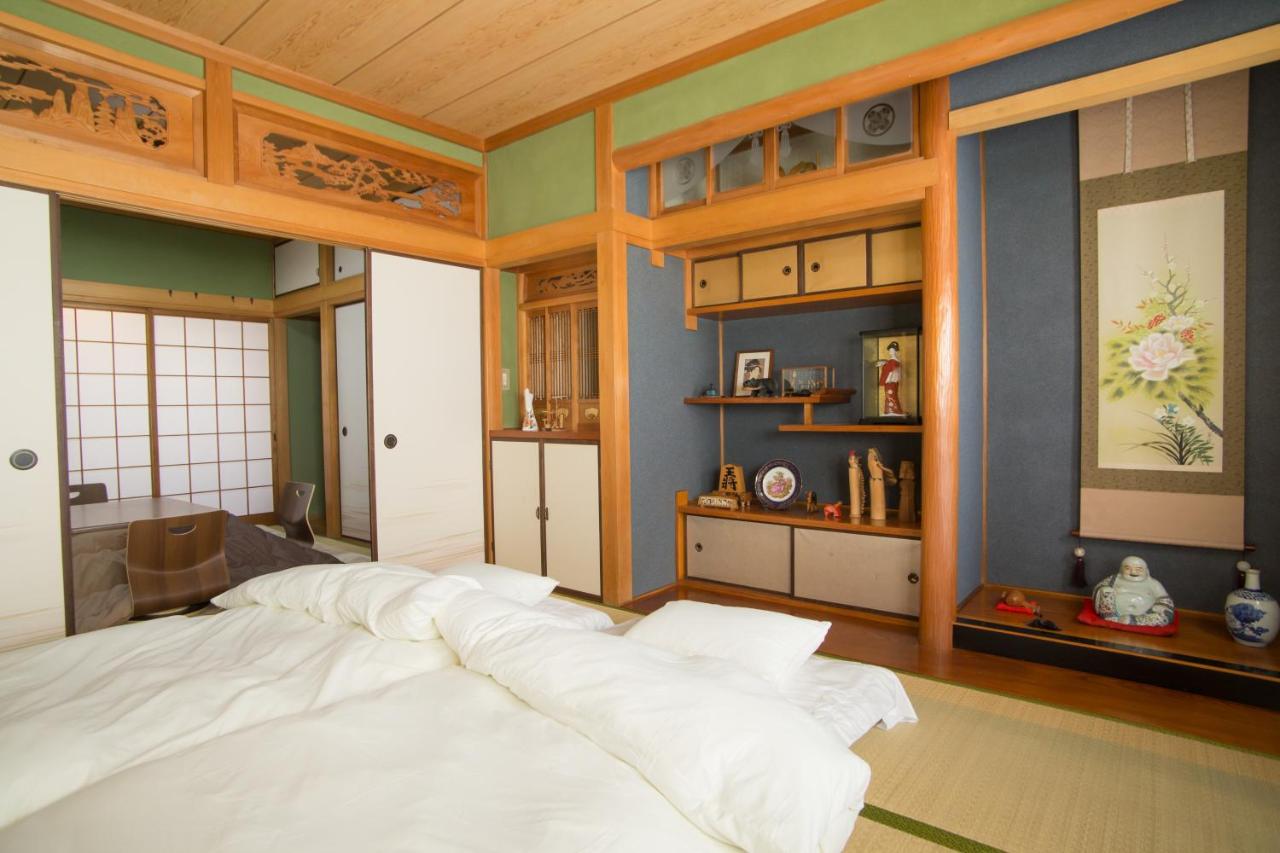 B&B Matsuyama - Guest House DOUGO-YADO - Bed and Breakfast Matsuyama