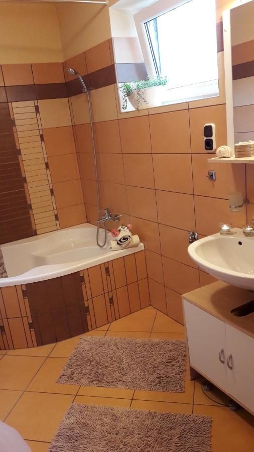 Gabi Apartman - B&B