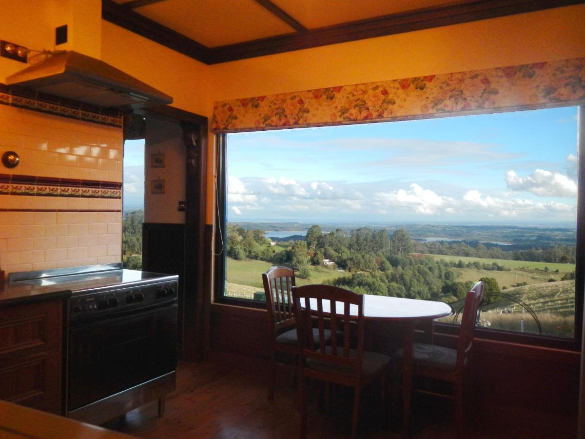 A Cottage with a View at Tudor Ridge - Bed and Breakfast Kallista
