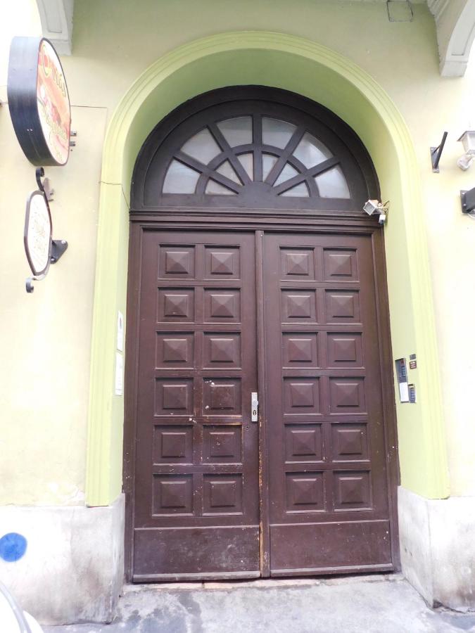 Wonder Deer Luxury Apartment at the Opera self check-in - B&B Budapest