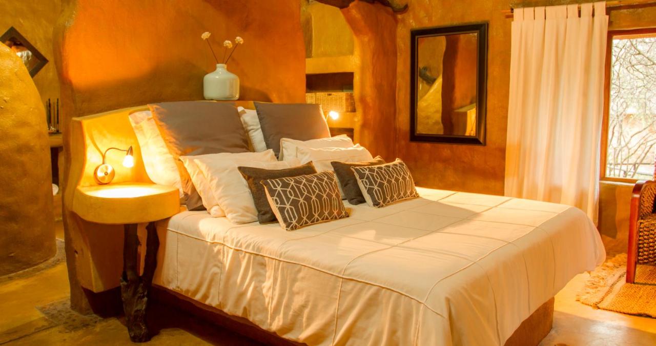 B&B Hoedspruit - Little Bush Lodge - Bed and Breakfast Hoedspruit