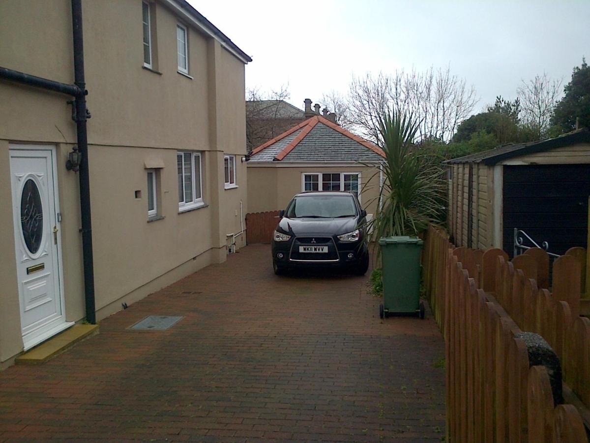 The Annex - Penzance town centre with parking - B&B