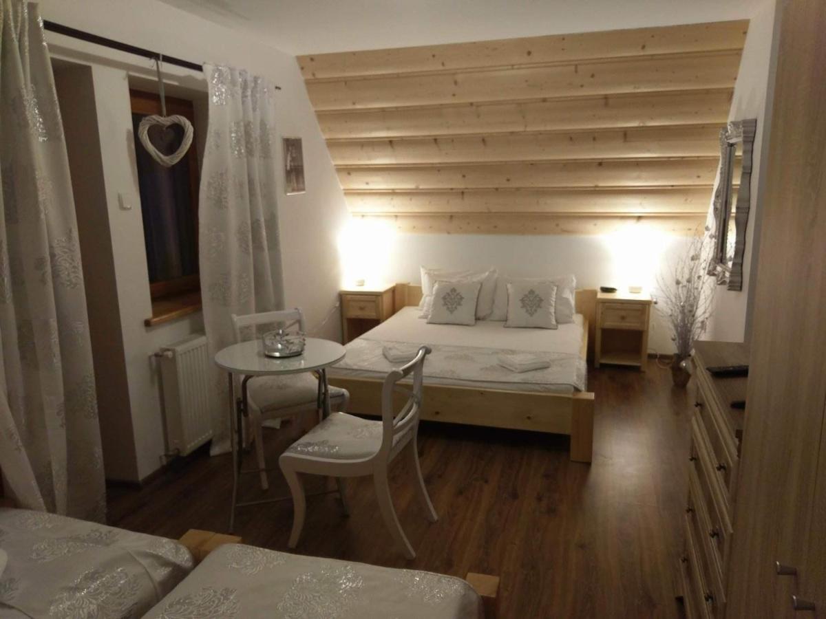 Quadruple Room with Private Bathroom