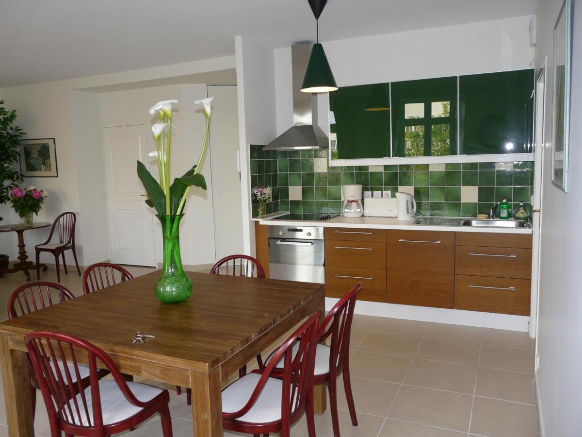 Apartment (4 Adults)