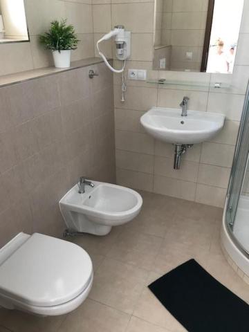 One-Bedroom Apartment (4 Adults)